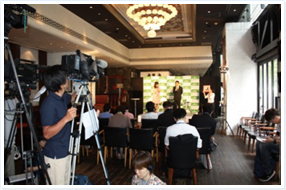 TVカメラ含め、多数のメディアの方々に来場いただきました